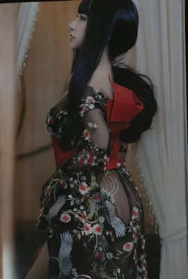 過期米線線喵《溫泉美女2》黑色浴衣展示美人魅力 (31 Photos)