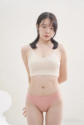 (HYUNIE ) 韓國美眉迷人視角……超完美身材讓人陶醉 (47 Photos)