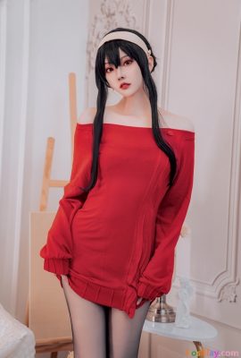 Natsuko 夏夏子 – Yor Forger Red Sweater