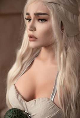 Kalinka Fox – Daenerys (Game of Thrones)