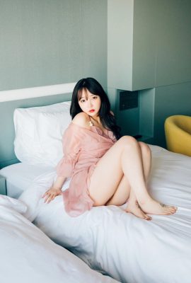 [Son Yeeun ] 韓國嫩妹各種綑綁誘人姿勢….看了受不了 (34 Photos)