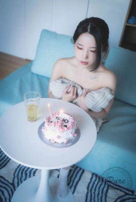 韓國美女 Yeha 生日會Cream Pie (41 Photos)