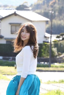 森咲智美 – 1 million boobs 100萬人のおっぱい (85 Photos)