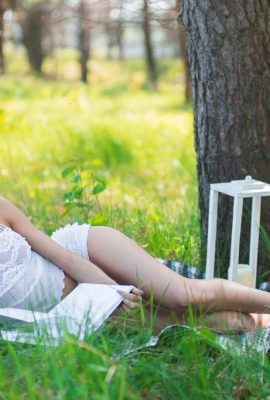 Beauty relaxing time under the big tree, Cara Mell (122 Photos)