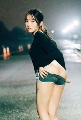 韓國美女 SonSon 深夜街頭露出 (36 Photos)