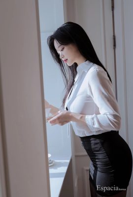 [Mina ] 韓國美女擺弄性感身姿 一個動作就魅惑你 (50 Photos)