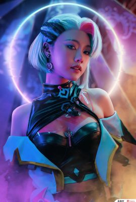 Arena of Valor Cosplay Full Moon : Kunchorn Violet