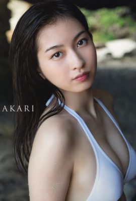 植村あかり 寫真集 AKARI (86 Photos)