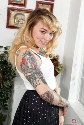 Inked amateur teen Felicia Fisher reveals her hairy twat in a solo (20 Photos)