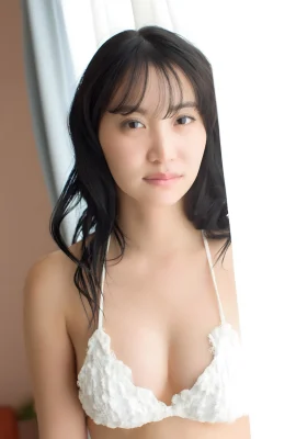 [永尾まりや] 日系肉清純妹子「包不住的身材」太香 (26 Photos)