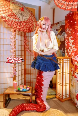 日本性感美少女Byoru-Miia Monster Musume主題性感蛇女裝扮露白色內衣秀火辣身材誘惑寫真66P