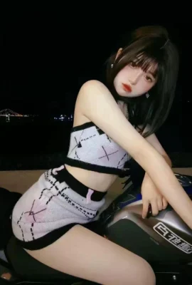 IG網美大尺度清涼拍照 (22 Photos)