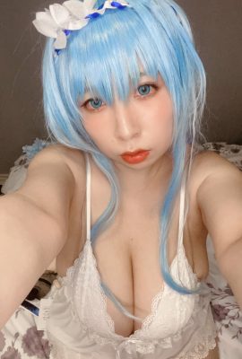 Bilibiliscosplay – The Goddess of Victory, helm