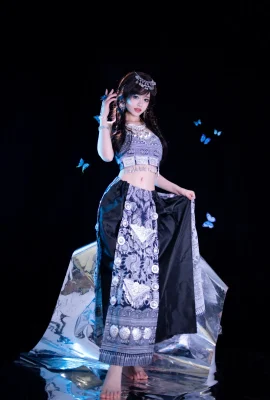 千反田鹿子 – 苗疆藍蝶 (52 Photos)