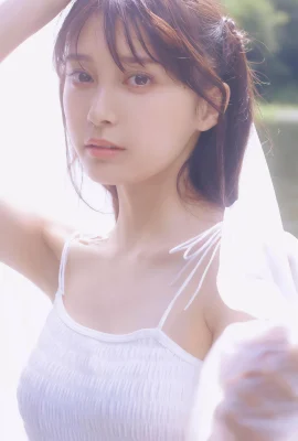 [小山璃奈] 絕對領域太誘惑！還有火辣修長美體 (21 Photos)