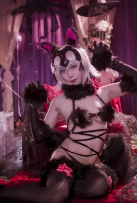 動漫博主Money冷冷 – 貞德 (8 photos)