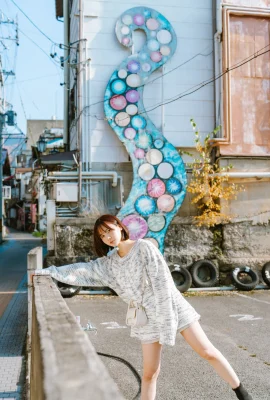 [けんけん] 可愛櫻花妹白嫩肌膚加上苗條曲線 根本極品 (32 Photos)
