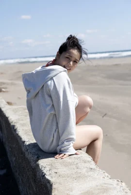 [山岡雅彌] 腰瘦身材太惹火 渾圓飽滿超兇der (38 Photos)