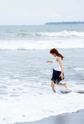 [葉加瀬マイ] 秀飽滿嫩乳、逆天長腿 看得欲罷不能 (31 Photos)