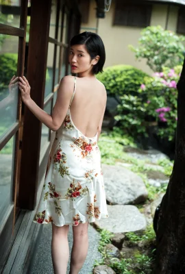 [出口亜梨沙] 熟女身材又白又嫩讓人理智線斷掉 (25 Photos)