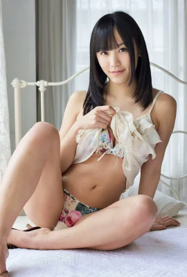 [濱田由梨] 曬比基尼「嫩白美乳」把大家的心都挑起 (31 Photos)