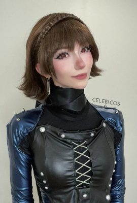 Celebi cosplay – Queen